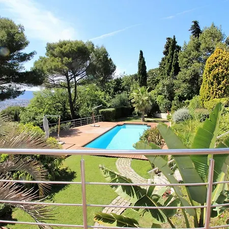 Luxury In Hills Villa