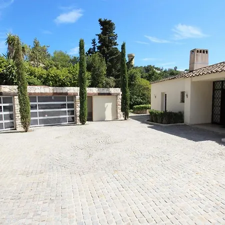 Luxury In Hills *