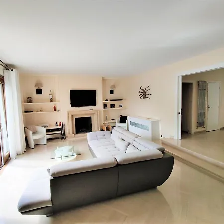Luxury In Hills Villa